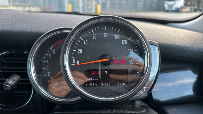 MINI Hatchback 1.5 Cooper Classic 3dr Petrol Hatchback